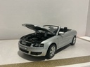 1:18 WELLY AVDI A4 CABRIALET SILVER ON BLACK (BROKEN MIRROR) image