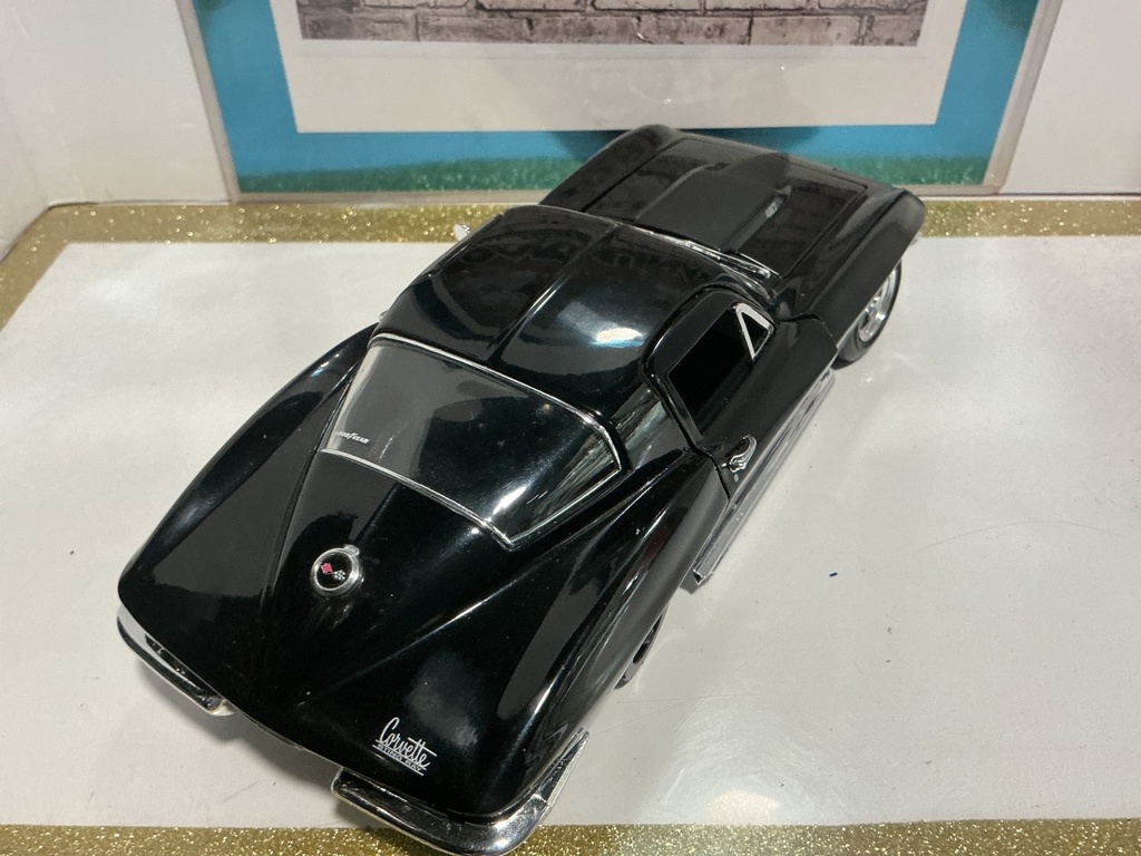 1:18 ERTL CORVETTE GOOD YEAR (TIRE) BLACK ON BLACK image