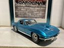 1:18 MAISTO 1965 CORVETTE BLUE ON BLACK image