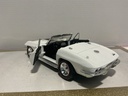 1:18 ERTL 1967 CORVETTE (NO MIRROR) WHITE ON BLACK image