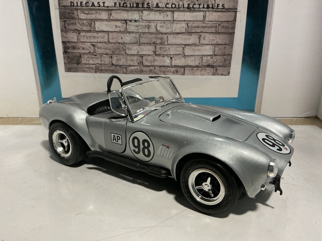 1:18 ERTZ HELBY COBRA 427 #98 SILVER ON BLACK image