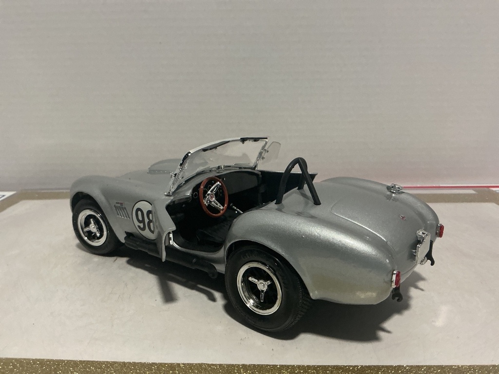 1:18 ERTZ HELBY COBRA 427 #98 SILVER ON BLACK image