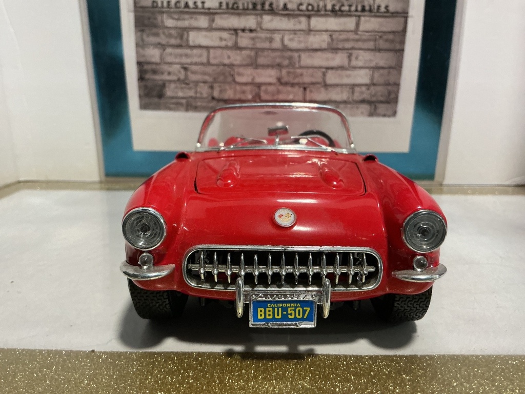 1:18 BURAGO 1957 CORVETTE RED ON RED image