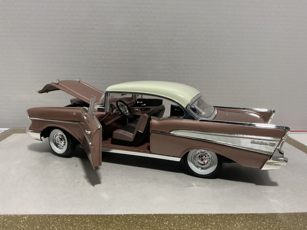 1:18 ERTL 1957 BEL AIR PINK ON PINK [NO BOX] image