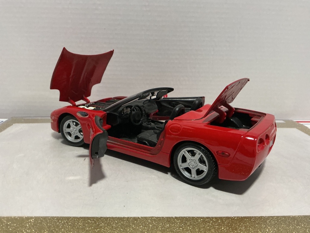 1:18 MAISTO 1998 CORVETTE RED / BLACK [NO BOX] image