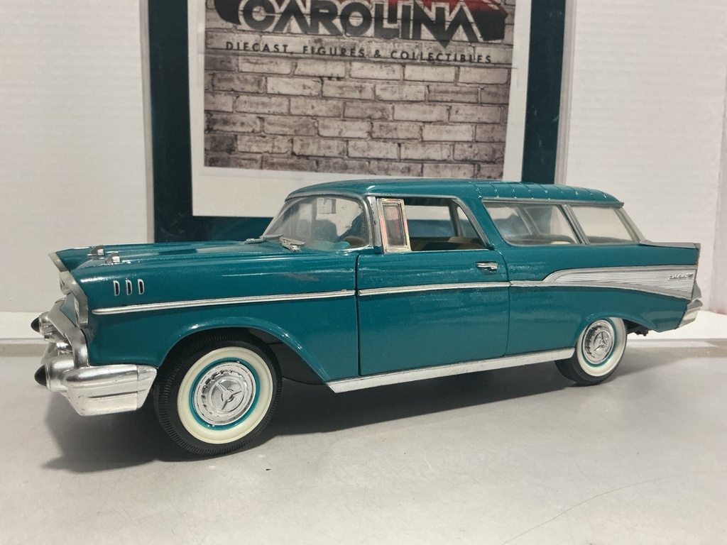 1:18 ROAD TOUGH ‘57 NOMAD BLUE ON TAN [NO BOX] [LOOSE STEERING WHEEL] image