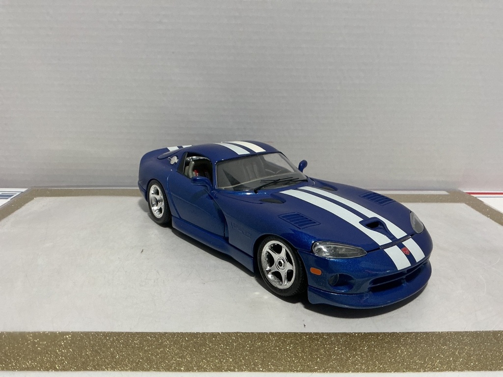 1:18 BBURAGO VIPER RT/10 BLUE / GRAY [NO BOX] image