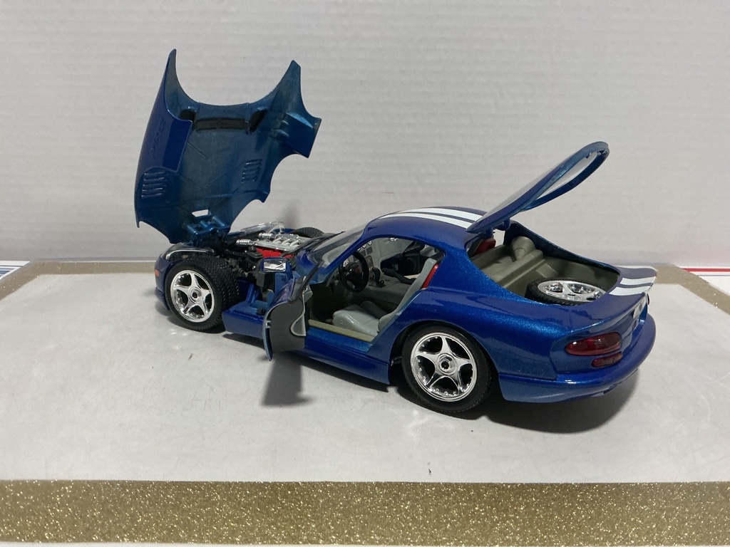 1:18 BBURAGO VIPER RT/10 BLUE ON GRAY [NO BOX] image