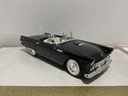 1:18 ROAD SIGNATURE THUNDERBIRD BLACK / TAN [BROKEN WINDSHEILD]  [NO BOX] image