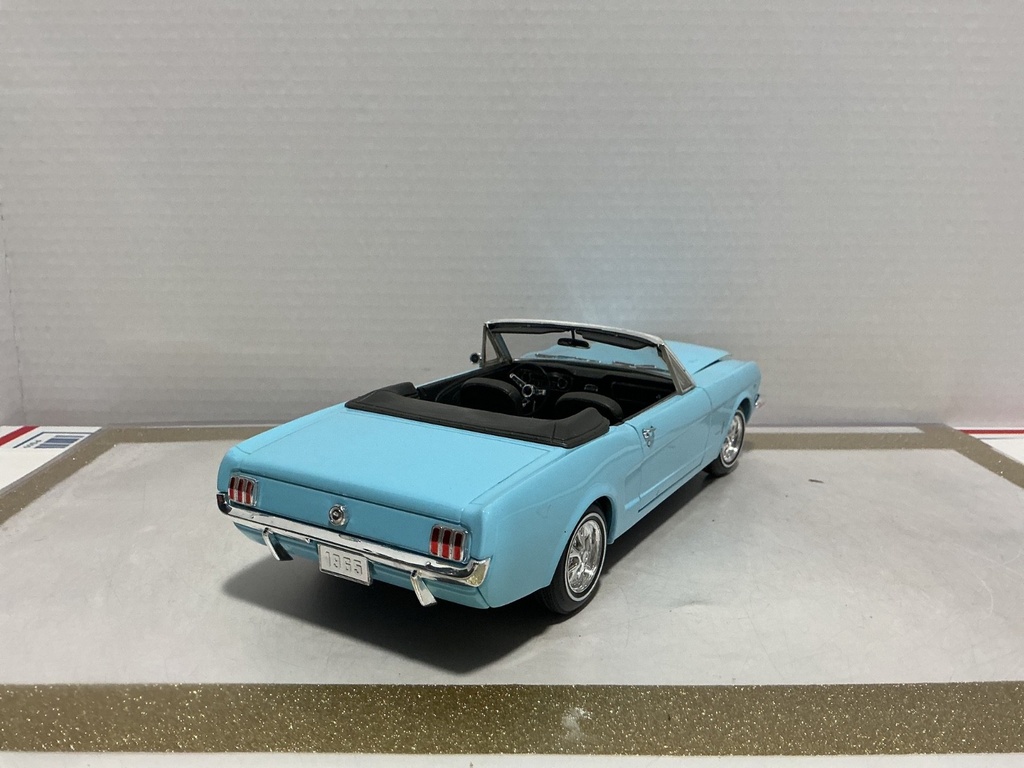 1:18 REVELL 1965 FORD MUSTANG [HOOD DOES NOT SHUT]   [NO BOX] image
