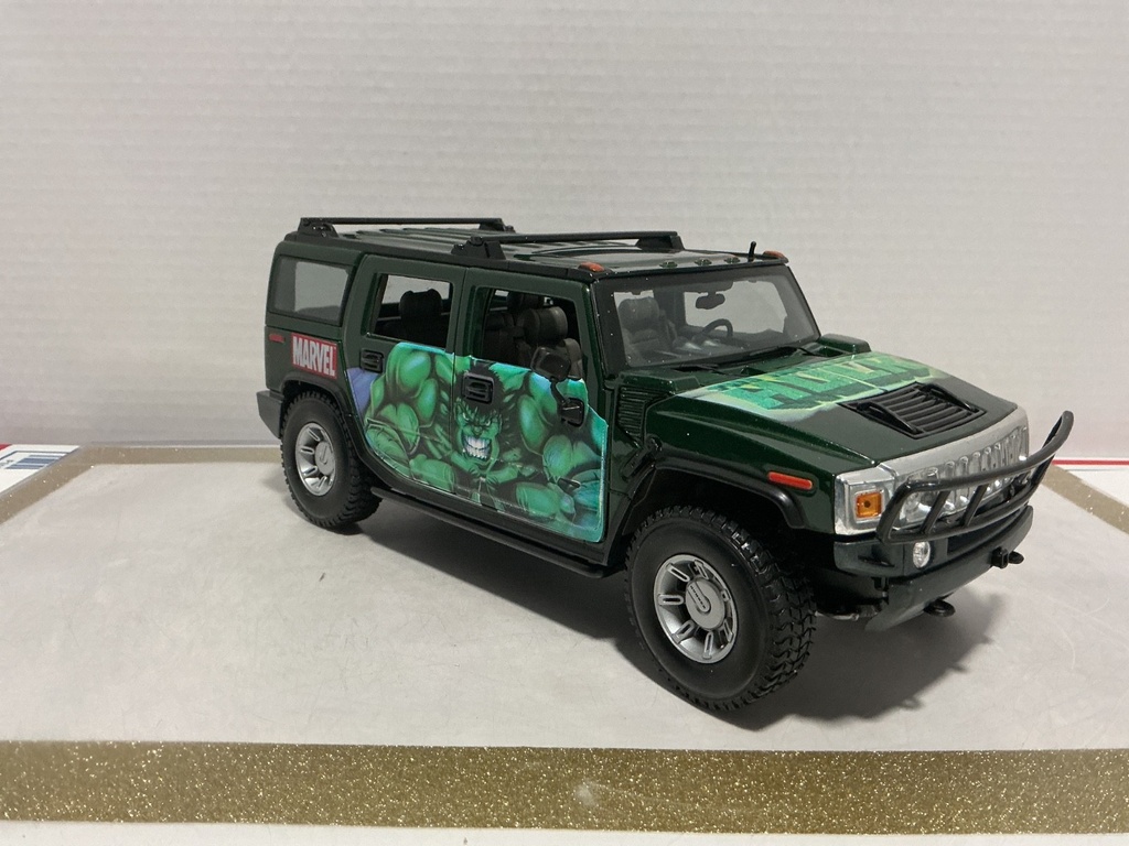 1:18 MAISTO HUMMER H2 INCREDIBLE HULK COVER [NO BOX] image