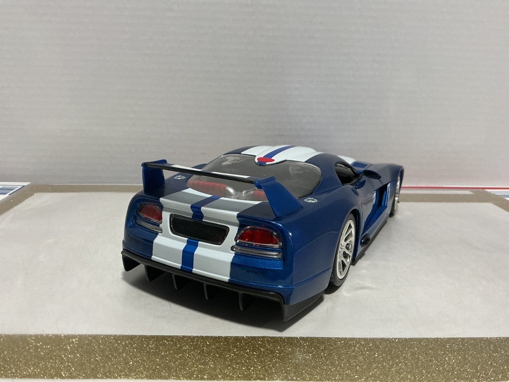 1:18 HOT WHEELS DODGE VIPER GTS BLUE ON BLACK [NO BOX] image