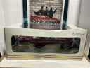 1:18 SIGNATURE MODELS - 1955 CHRYSLER IMPERIAL [PINK] image