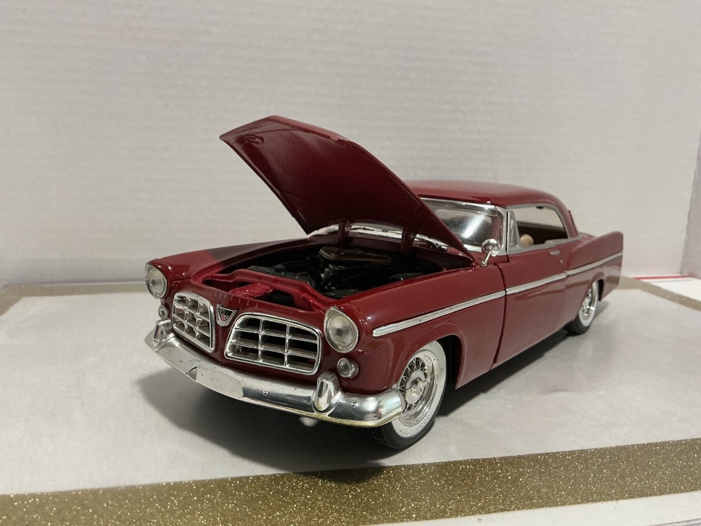 1:18 MAISTO 1956 CHRYSLER 300 B RED ON TAN [NO BOX] image
