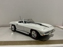 1:18 ERTL 1967 CORVETTE WHITE ON BLACK [ANTENNA BENT] [NO BOX] image