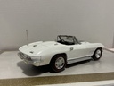 1:18 ERTL 1967 CORVETTE WHITE ON BLACK [ANTENNA BENT] [NO BOX] image