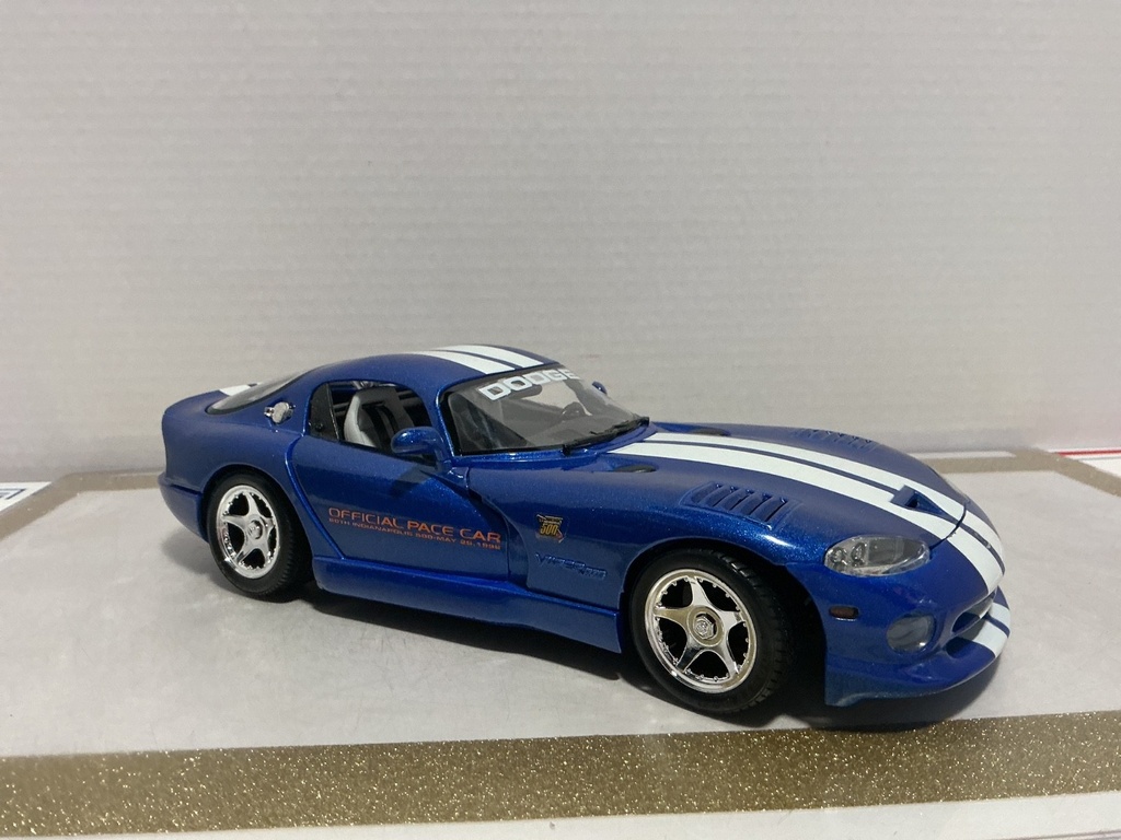 1:18 MAISTO VIPER GTS BLUE WITH WHITE STRIPES [NO BOX] image
