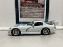 1:18 MAISTO DODGE VIPER GTSR WHITE ON BLACK [NO BOX] image