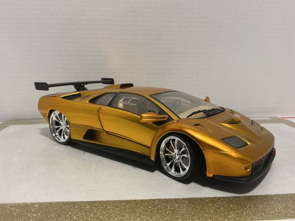1:18 HOT WHEELS LAMBORGHINI LAMBORGHINI DIABLO GOLD ON TAN  [NO BOX] image