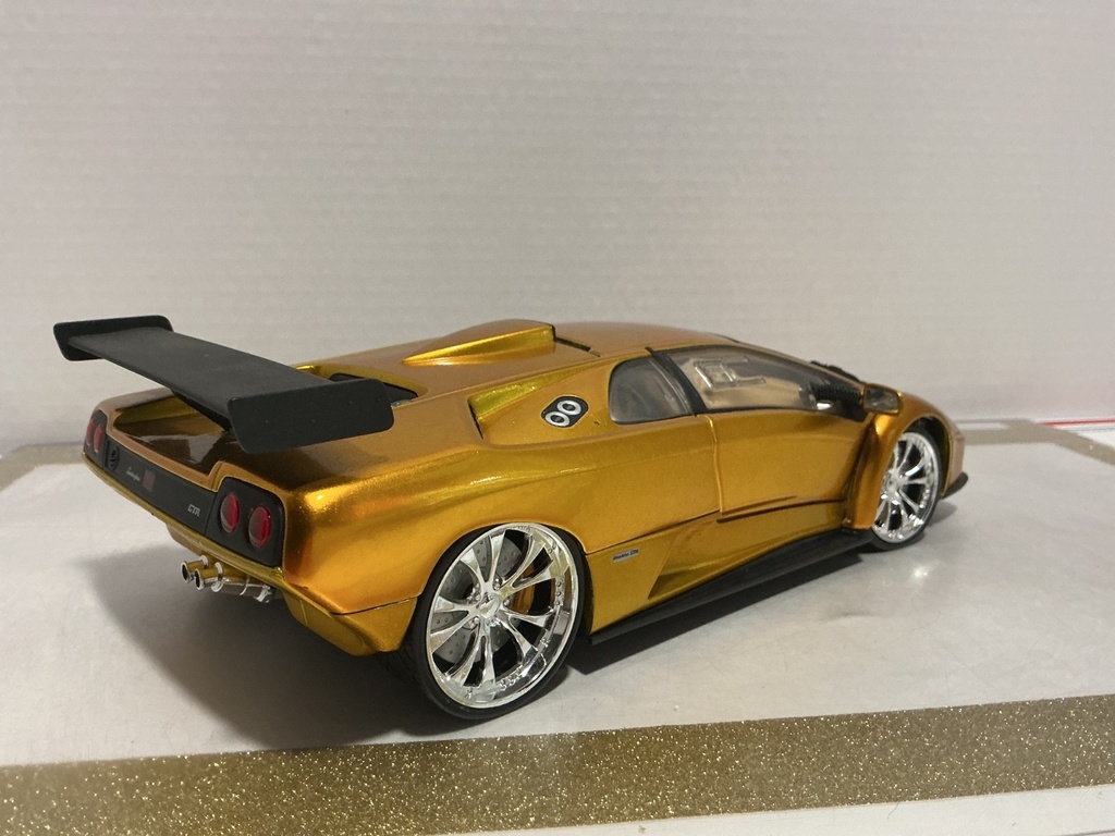 1:18 HOT WHEELS LAMBORGHINI LAMBORGHINI DIABLO GOLD ON TAN  [NO BOX] image