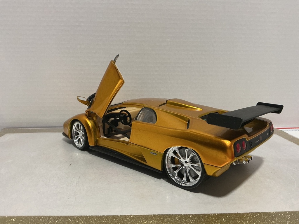 1:18 HOT WHEELS LAMBORGHINI LAMBORGHINI DIABLO GOLD ON TAN  [NO BOX] image