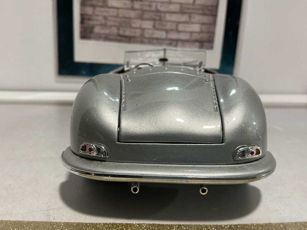 1:18 MAISTO PORSCHE ROADSTER 1948 GREY ON RED [NO BOX] image