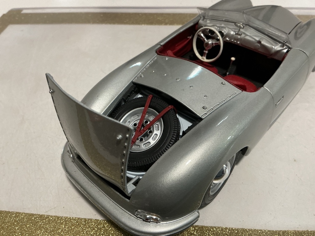 1:18 MAISTO PORSCHE ROADSTER 1948 GREY ON RED [NO BOX] image