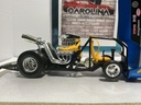 1:18 HOT WHEELS DRAG BUS [YELLOWING] [NO BOX] image