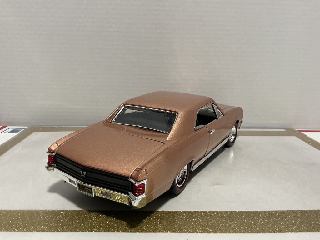 1:18 MOTORMAX 1967 CHEVELLE SS396 BRONZE ON BLACK [NO BOX] image