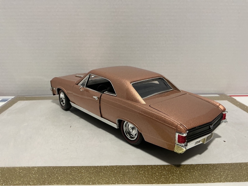 1:18 MOTORMAX 1967 CHEVELLE SS396 BRONZE ON BLACK [NO BOX] image