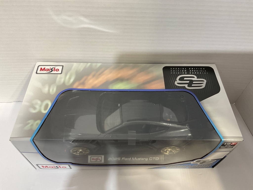 1:18 MAISTO 2025 FORD MUSTANG GTO GREY image