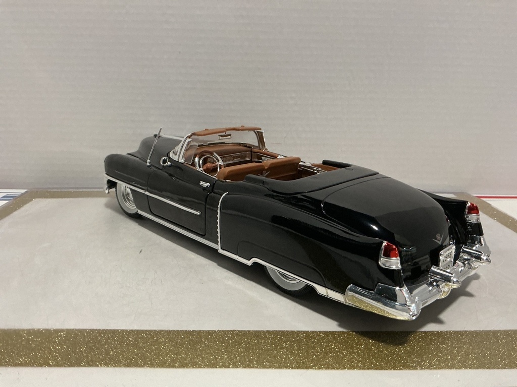 1:18 ANSON 1953 CADILLAC ELDORADO BLACK ON TAN [NO BOX] image