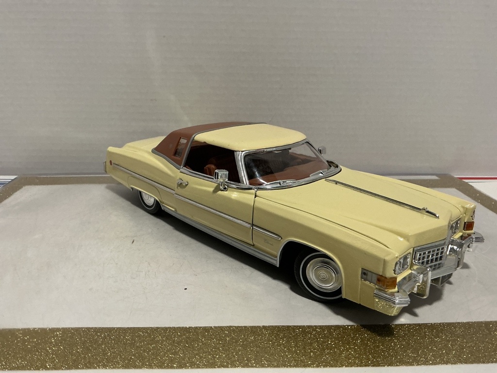 1:18 ANSON 1973 CADILLAC ELDORADO BEISE [PAINT BUBBLES] [NO BOX] image