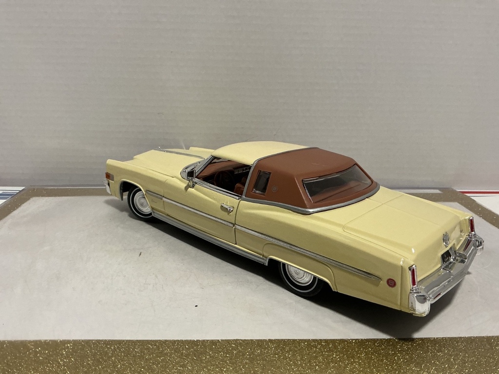 1:18 ANSON 1973 CADILLAC ELDORADO BEISE [PAINT BUBBLES] [NO BOX] image