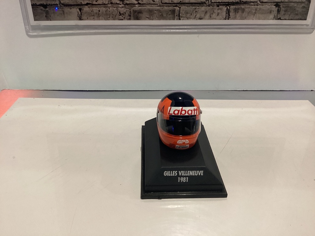 1:8 MINICHAMPS GILLIES VILLENEUVE 1981 image