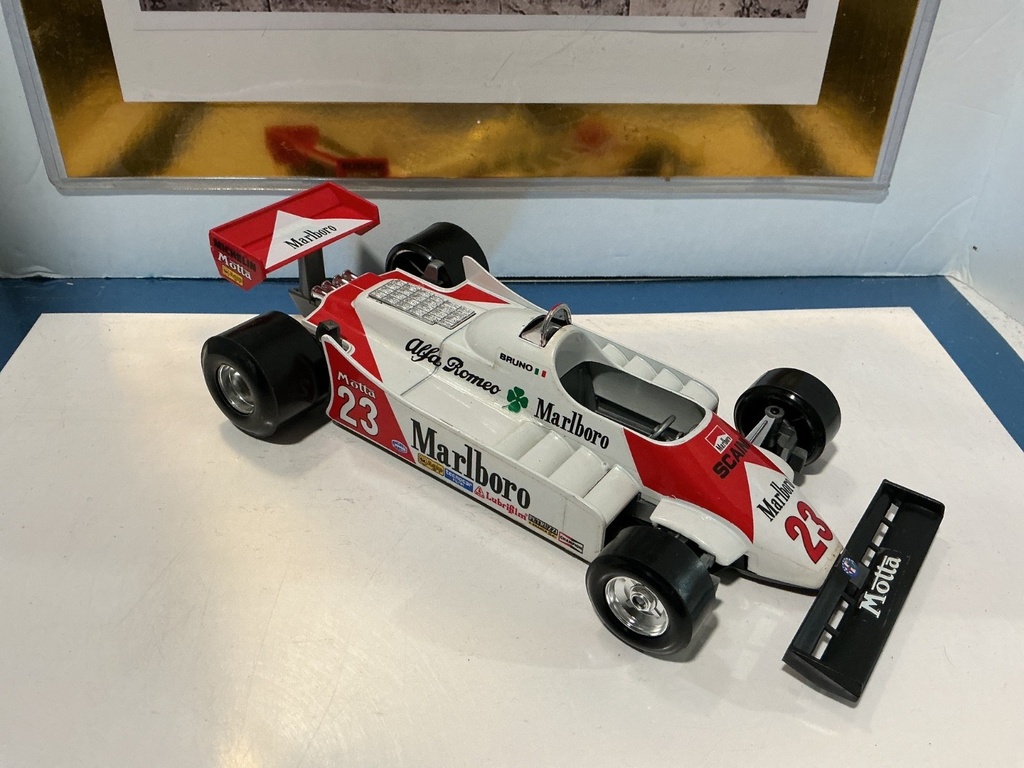 BURAGO 1:25  MADE IN ITALY ALFA ROMEO Marlboro #23 image