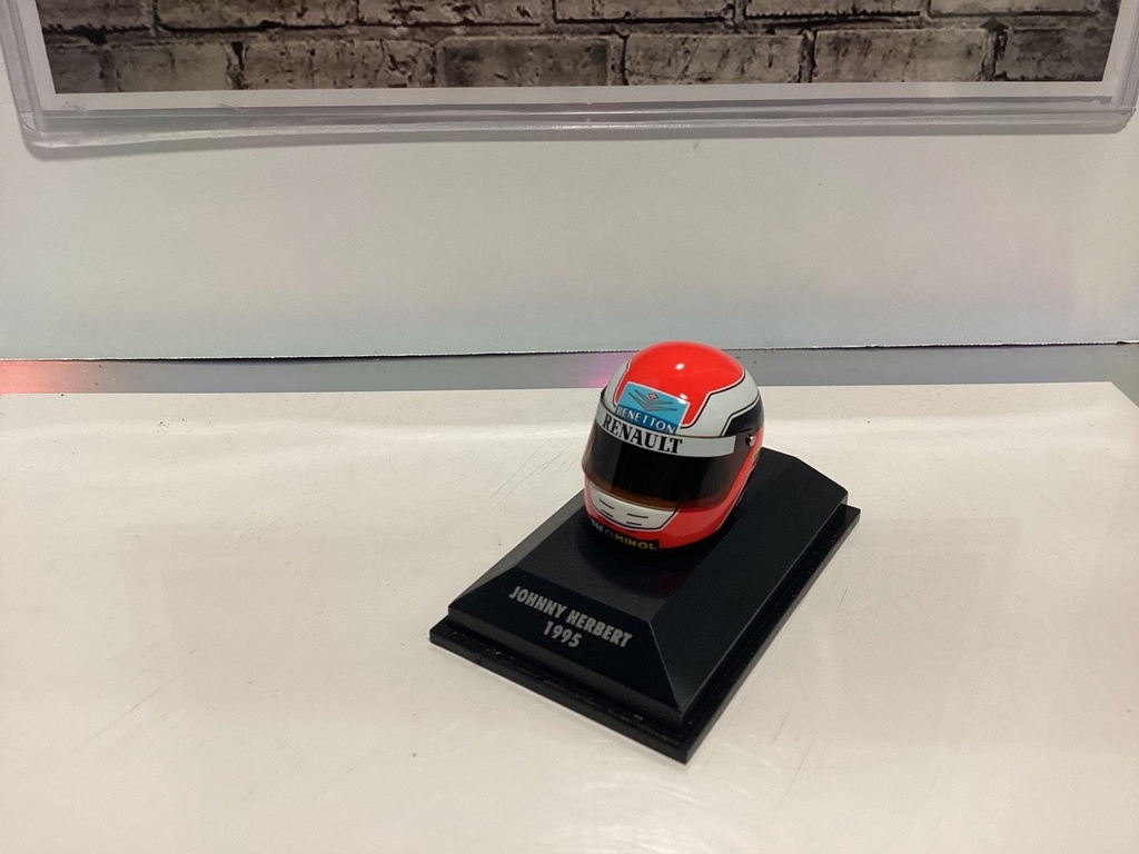 1:8 MINICHAMPS JOHNNY HERBERT 1995 image