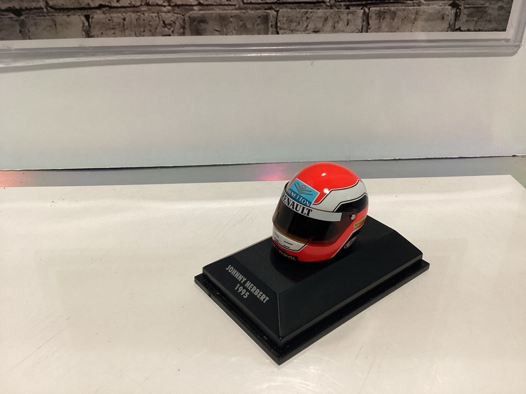 1:8 MINICHAMPS JOHNNY HERBERT 1995 image