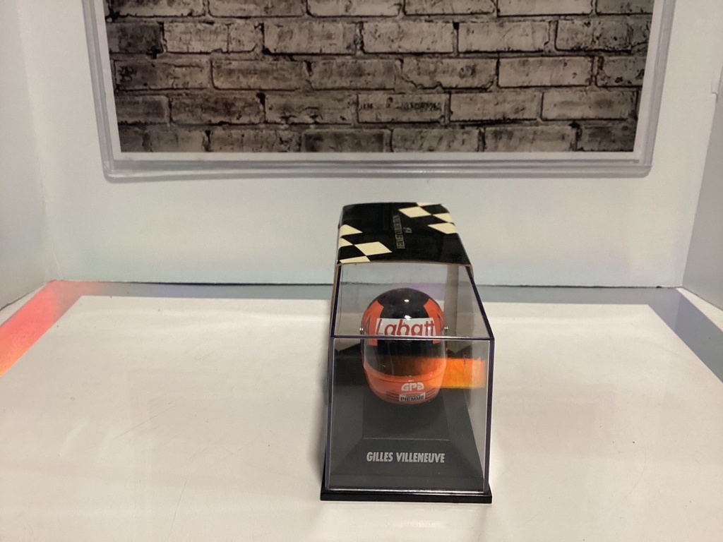 1:8 MINICHAMPS RACING HELMEMT GILLIES VILLENEUVE image
