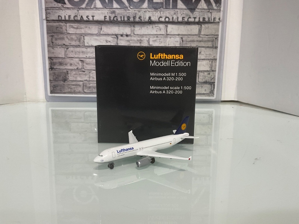 1:500 LUFTHANSA MODELL EDITION: AIRBUS A 320-200 image