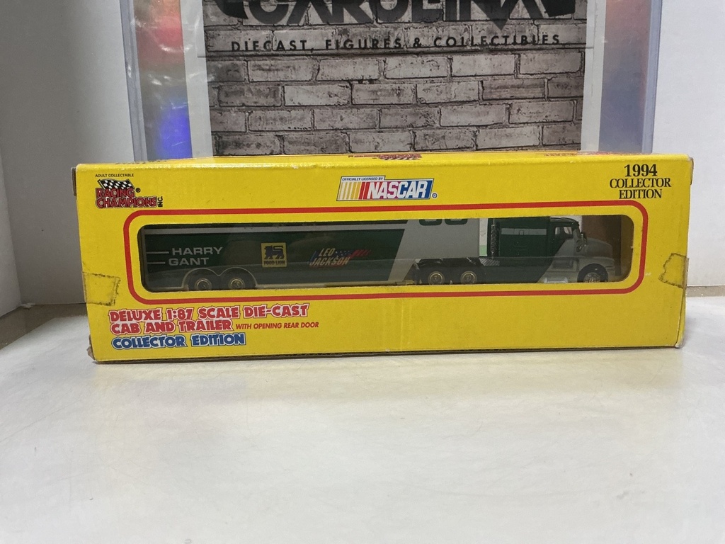 RACING CHAMPIONS - 1994 COLLECTOR’S EDITION CHEVROLET CAB/TRAILER image