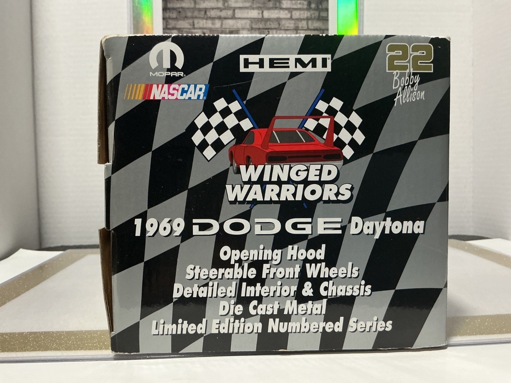1:18 RC2 NASCAR 1969 DODGE DAYTONA #22 BOBBY ALLISON image