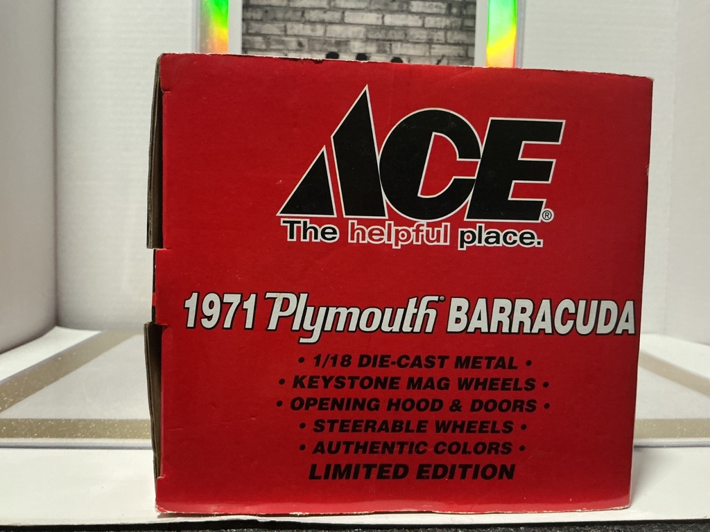 1:18 ERTL 60TH ANNIVERSARY 1971 PLYMOUTH BARRACUDA RED / BLACK image