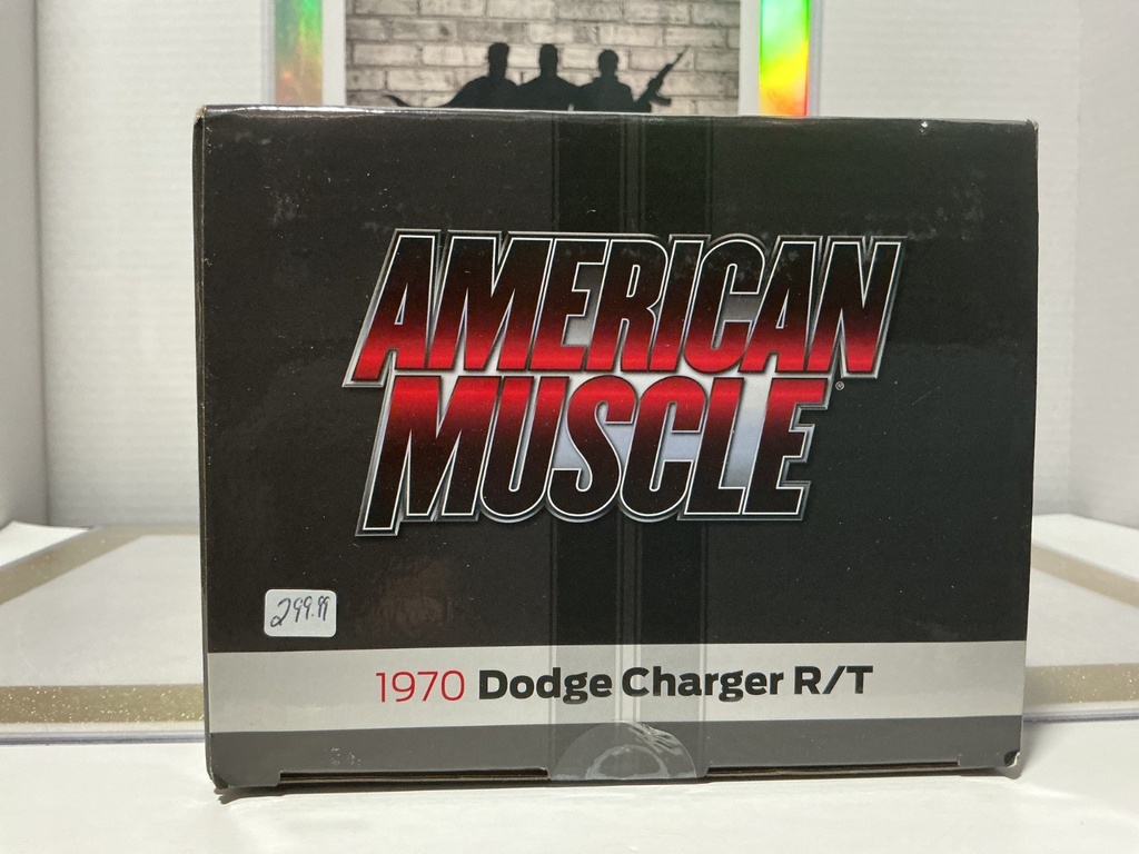 1:18 AUTO WORLD MCACN 1970 DODGE CHARGER R/T WHITE ON BLACK image