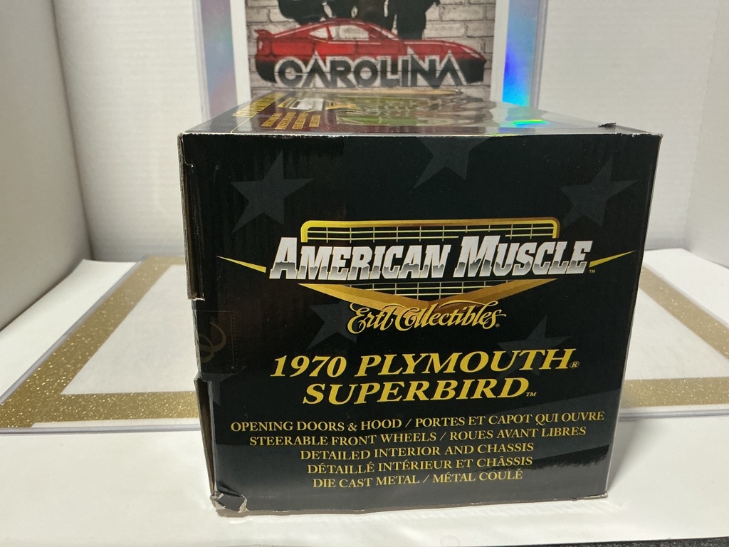 1:18 ERTL / AMERICAN MUSCLE 1970 PLYMOUTH SUPERBIRD [DOOR NEEDS FIXING] image