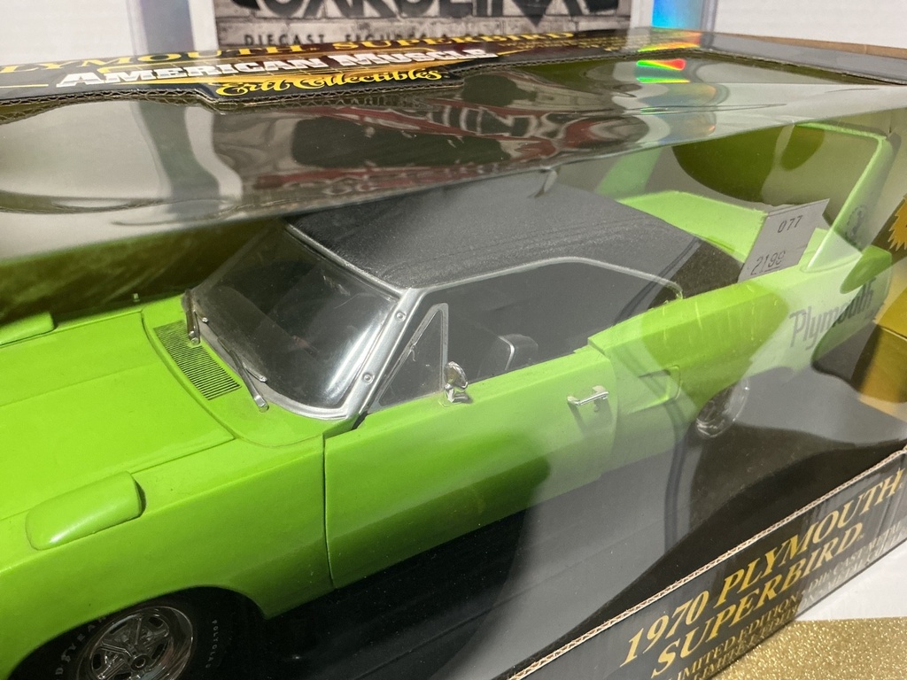 1:18 ERTL / AMERICAN MUSCLE 1970 PLYMOUTH SUPERBIRD [DOOR NEEDS FIXING] image
