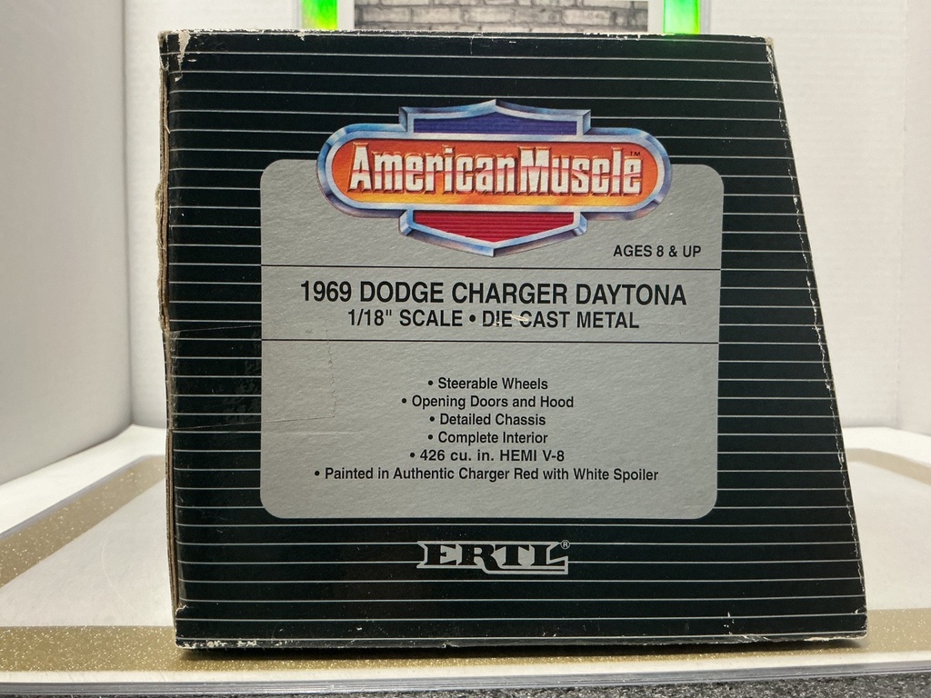 1:18 ERTL AMERICAN GRAFFITI - 1969 DODGE CHARGER DAYTONA RED ON BLACK image