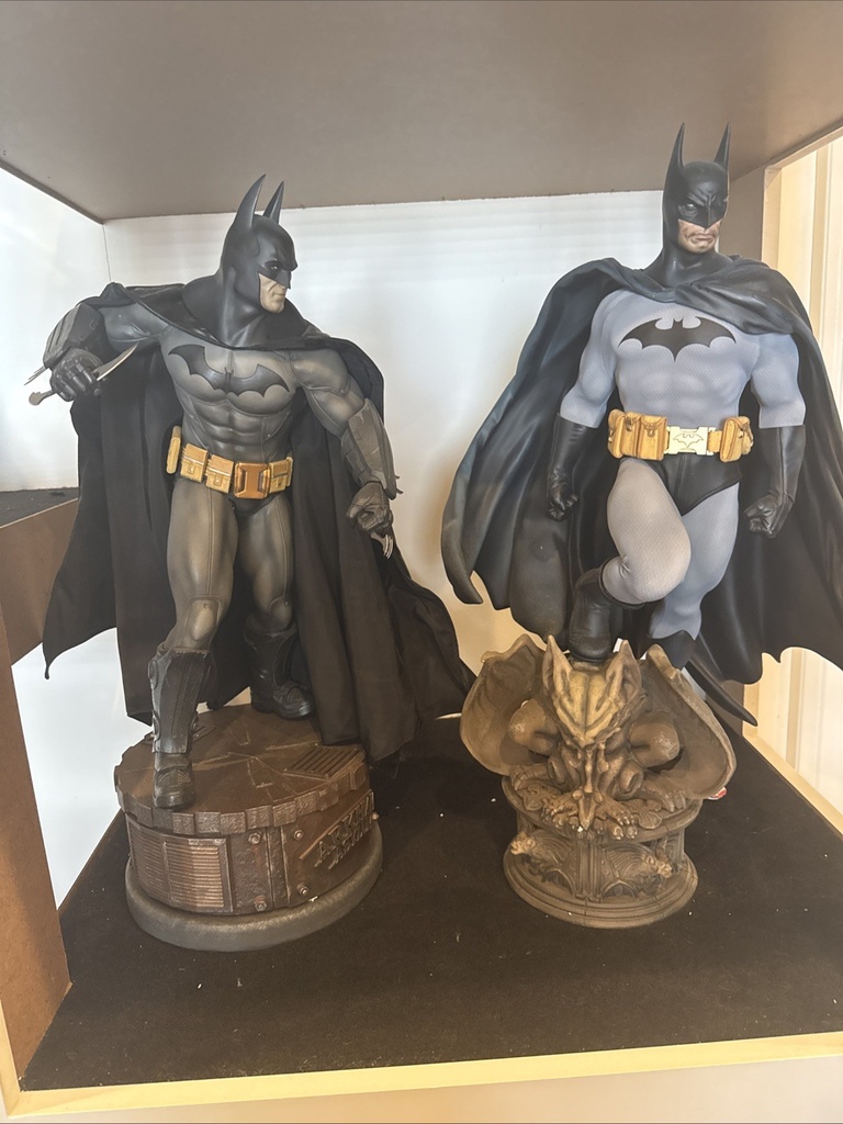 Batman Superman Robin Wolverine And More 1/4 1/3  Scale Statue Collection image