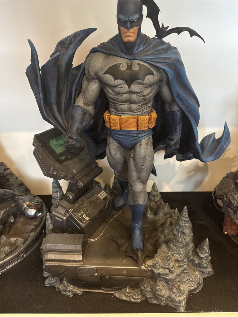 Batman Superman Robin Wolverine And More 1/4 1/3  Scale Statue Collection image