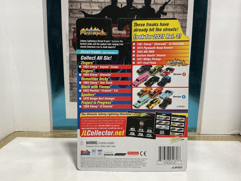 1:64 JOHNNY LIGHTNING COLLECTION- STREET FREAKS- 1993 PONTIAC FIREBIRD T/A image